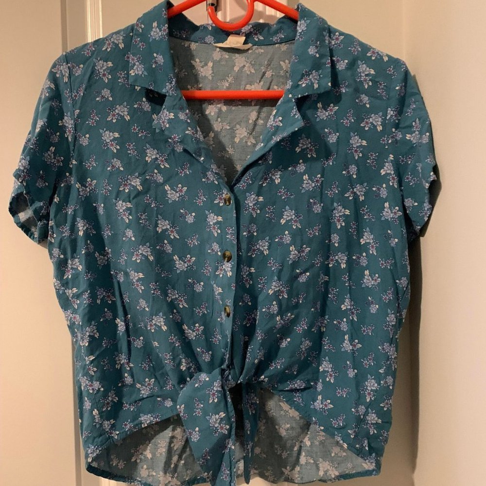 Floral Tie-waist blouse